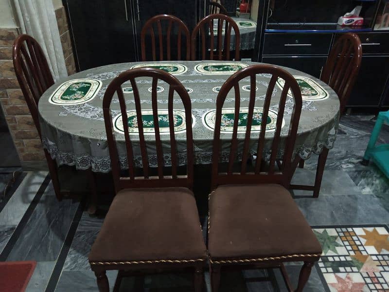 Dining table & Chairs 0