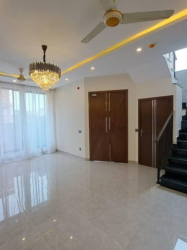 5 Marla Luxury House Available For RENT In DHA 9 Town Lahore 5