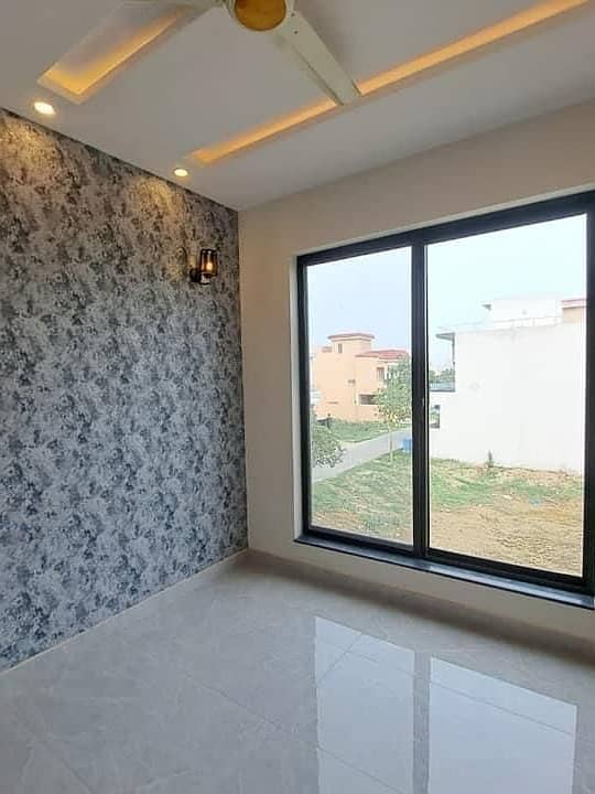 5 Marla Luxury House Available For RENT In DHA 9 Town Lahore 17