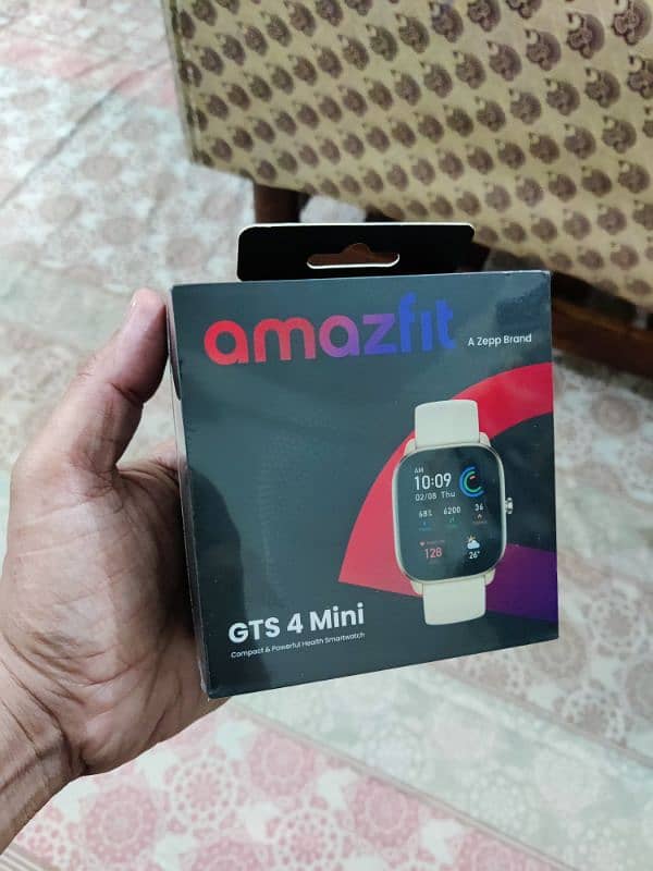 Amazfit GTS 4 mini moon light white color original box pack 0