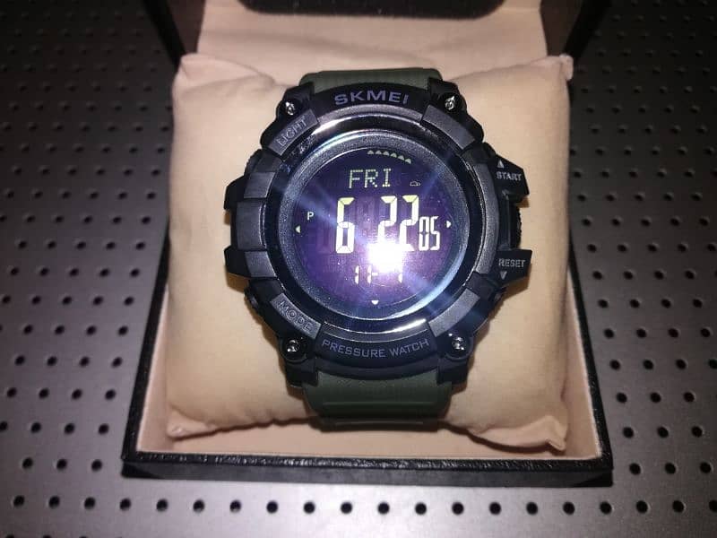 SKMEI Tactical Watch With Pedometer, Barometer, Thermometer, Altimeter 2