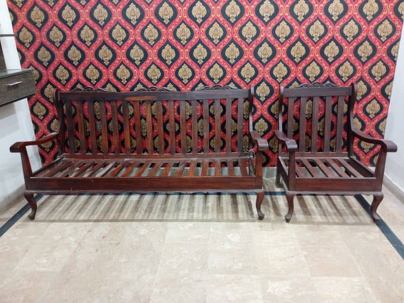 5 Seaters Pure Sheesham Wood Sofa Set in Good Condition 3