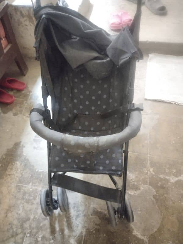 walker baby good condition 0