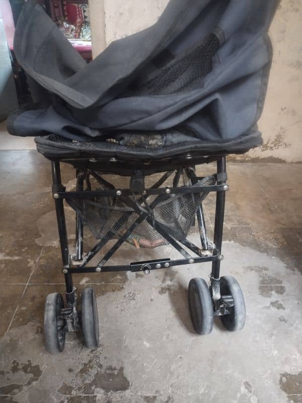 walker baby good condition 3