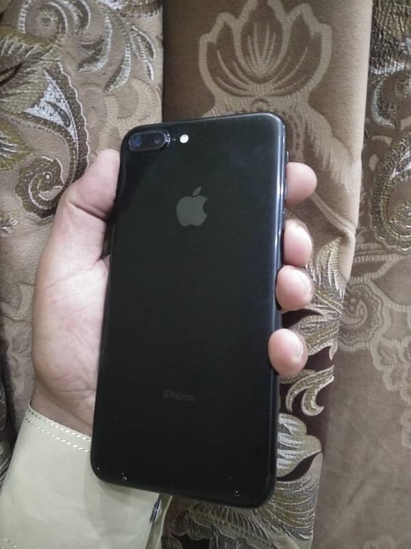 Iphone 7 Plus Black color 128 GB 0