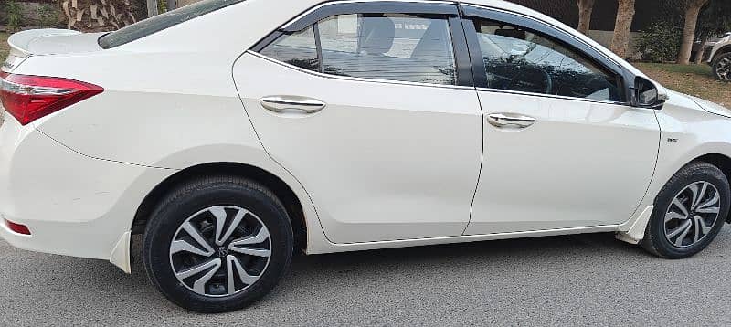 *Toyota Corolla GLI 2015 Model* 9