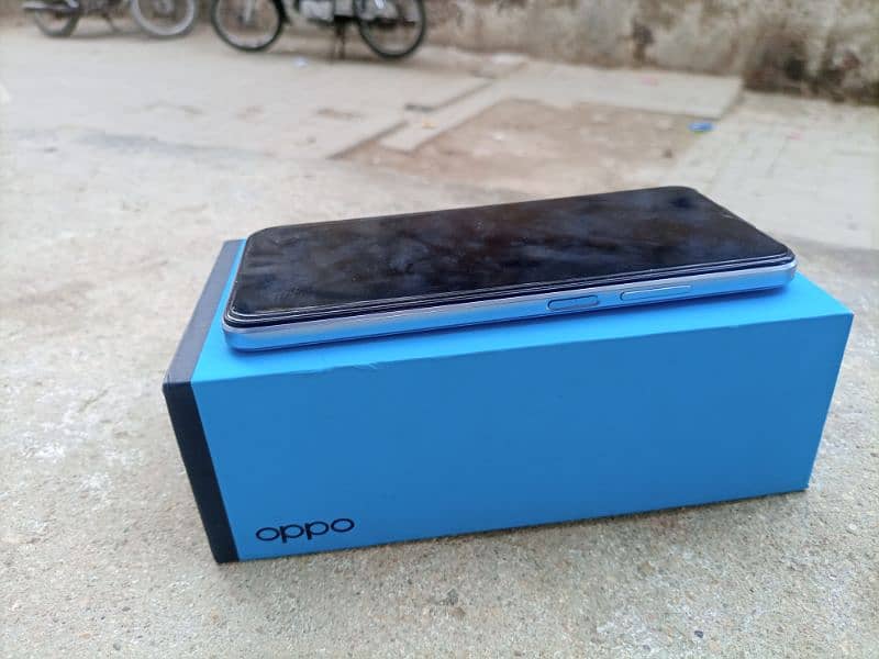 Oppo A17 0