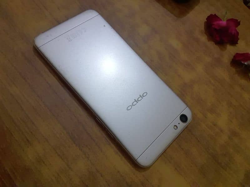 oppo phne new penl smooth touch cemra result good 3