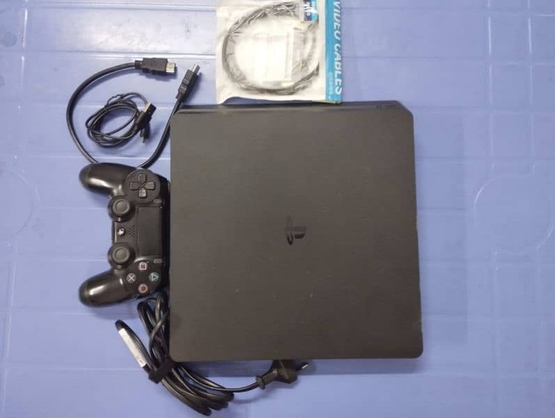 PS4 SLIM 500GB FOR SALE 1