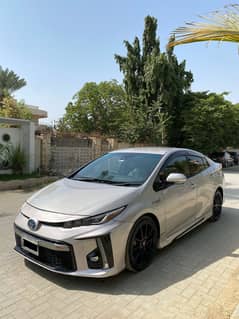 Toyota Prius PHV GR 2017/2021 Model Excellent Condition