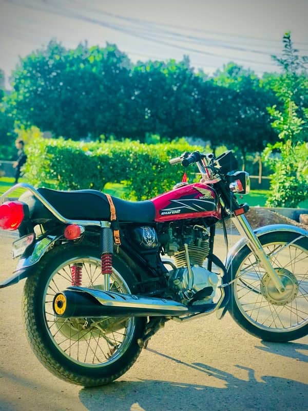 Honda 125 in good condition available for sale 0