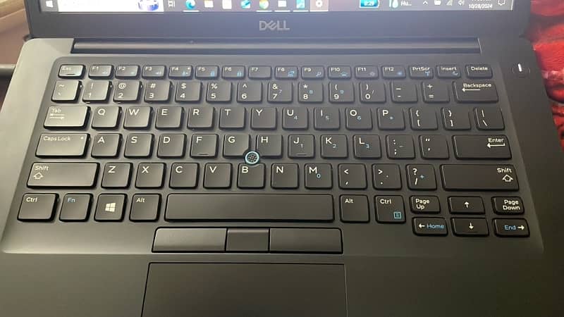 dell  touch and type core i5 8th generation 4