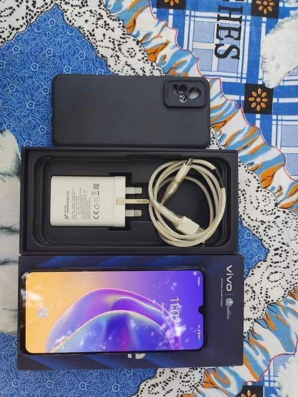 vivo v21e 8/128 GB 03220889193 My whatsapp number 1