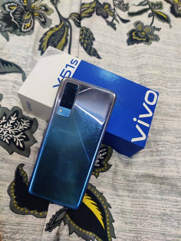 Vivo y51s with box 0