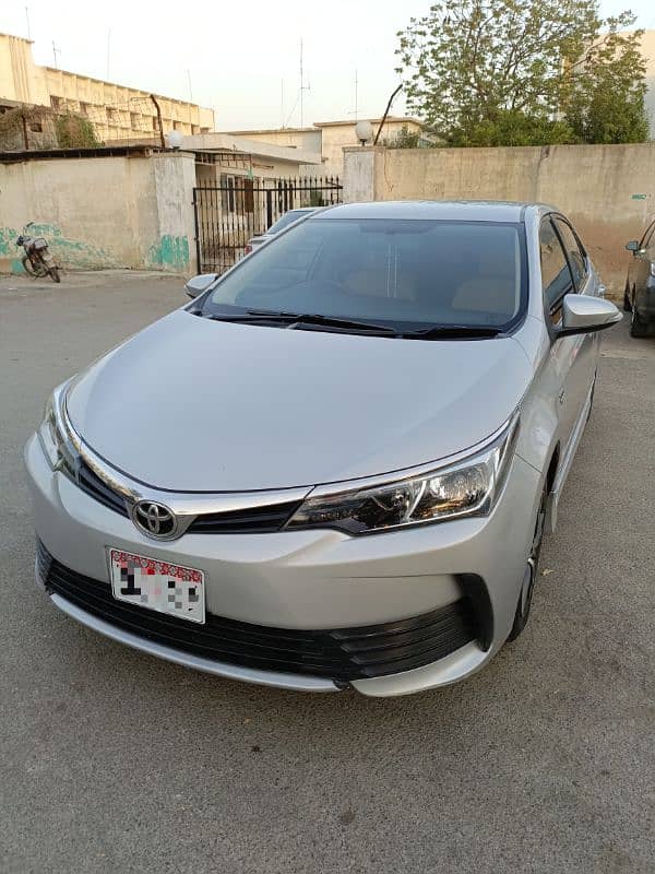 Toyota Corolla Altis 2017 1