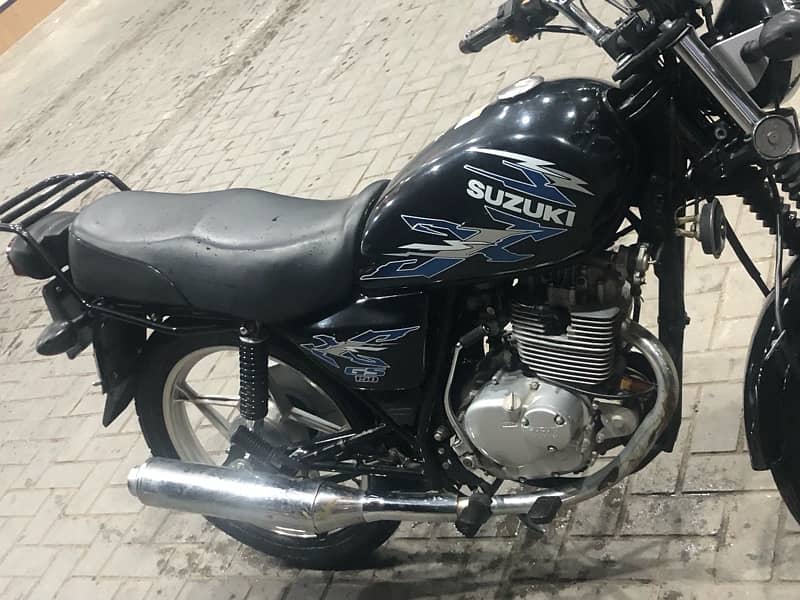 Suzuki gs 150se 3