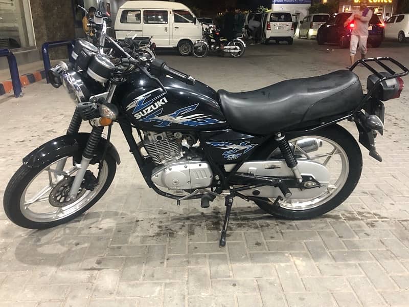 Suzuki gs 150se 4