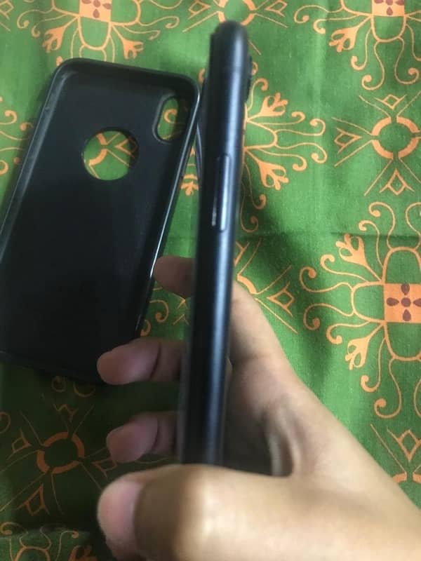 iPhone XR for sale 4