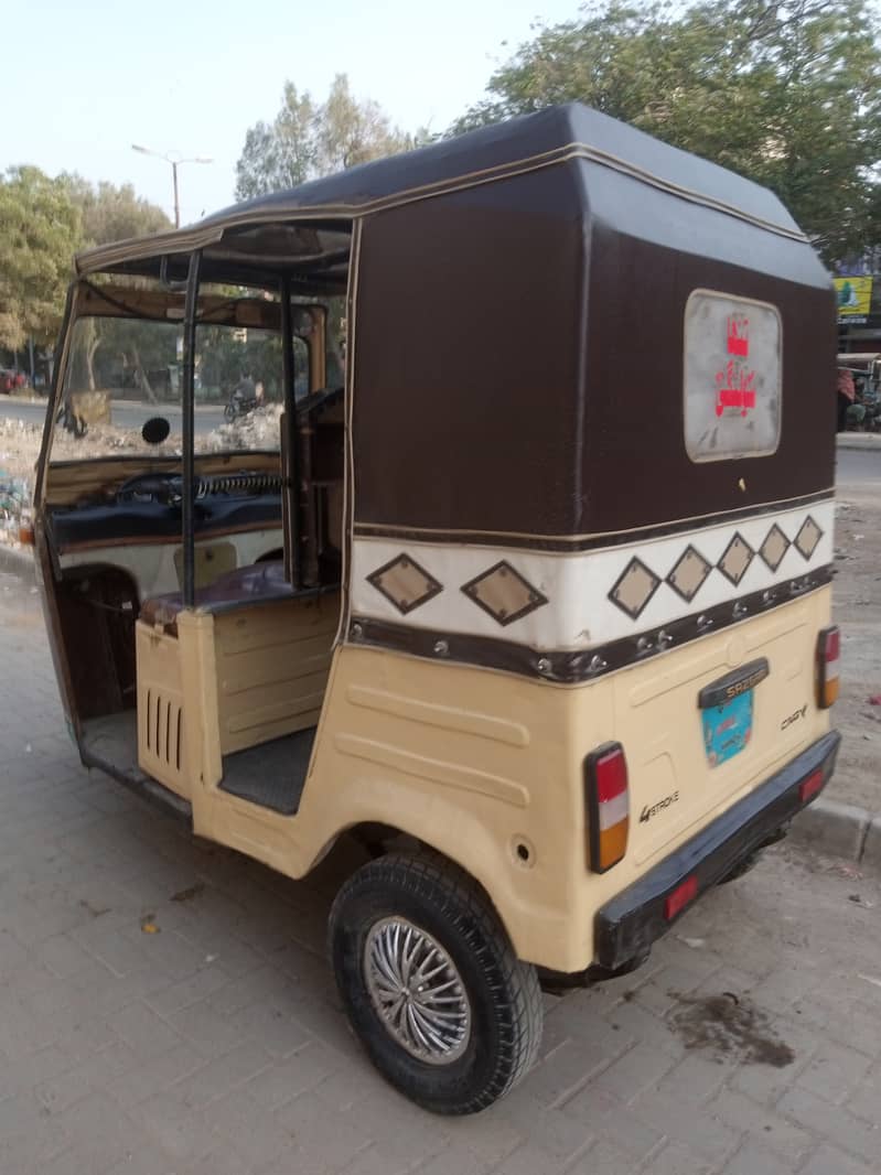 SazGar-2018,Disc-Brake,Gas-LPG-PetRoL Rickshaw,Engine FuLL OK 100%, 2