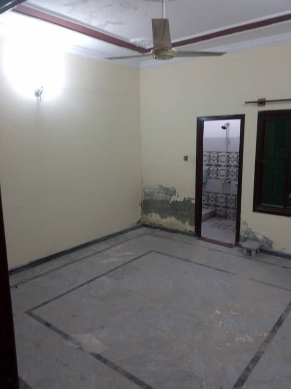 5 Marlla First flour house for rent phase 5 Bajli Pani ha 6