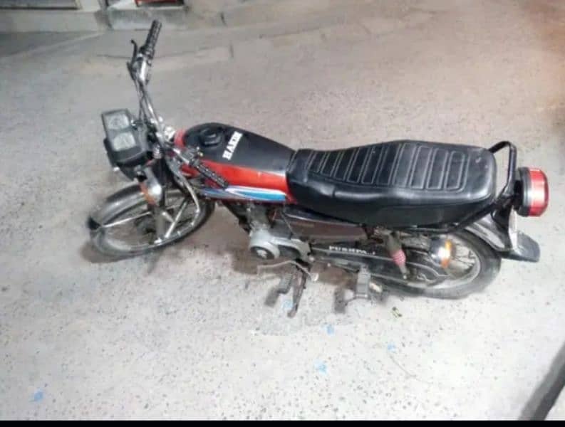 super star 125 bike ha abbottabad ka nbr laga Huwa ha 21 model ha 1