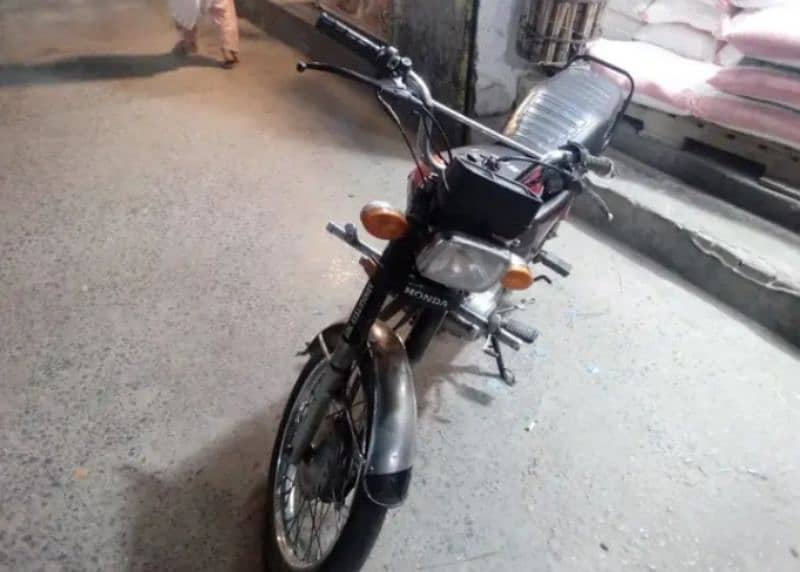 super star 125 bike ha abbottabad ka nbr laga Huwa ha 21 model ha 5