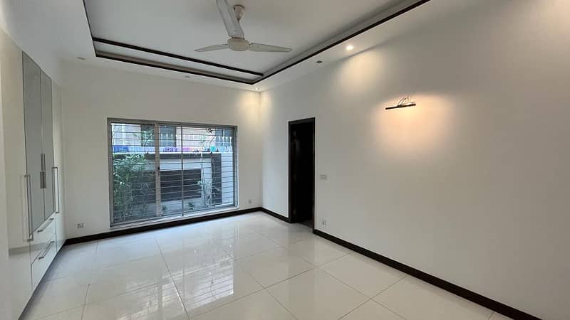 1Kanal New Stylish Beautiful House Available For Sale DHA Phase 5 8