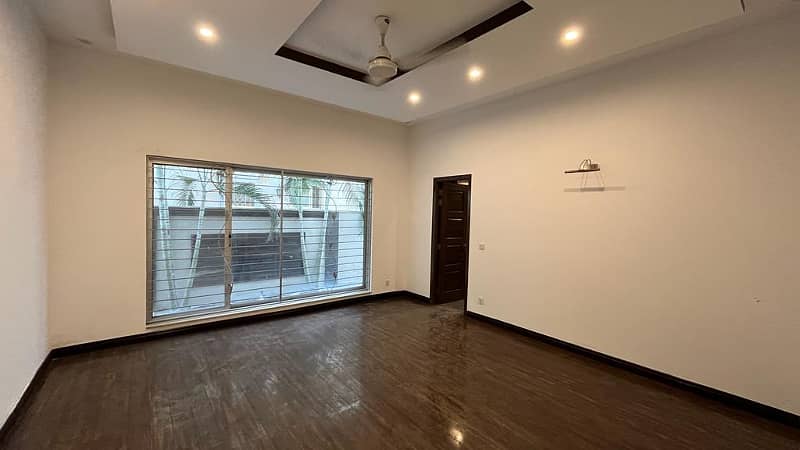 1Kanal New Stylish Beautiful House Available For Sale DHA Phase 5 18