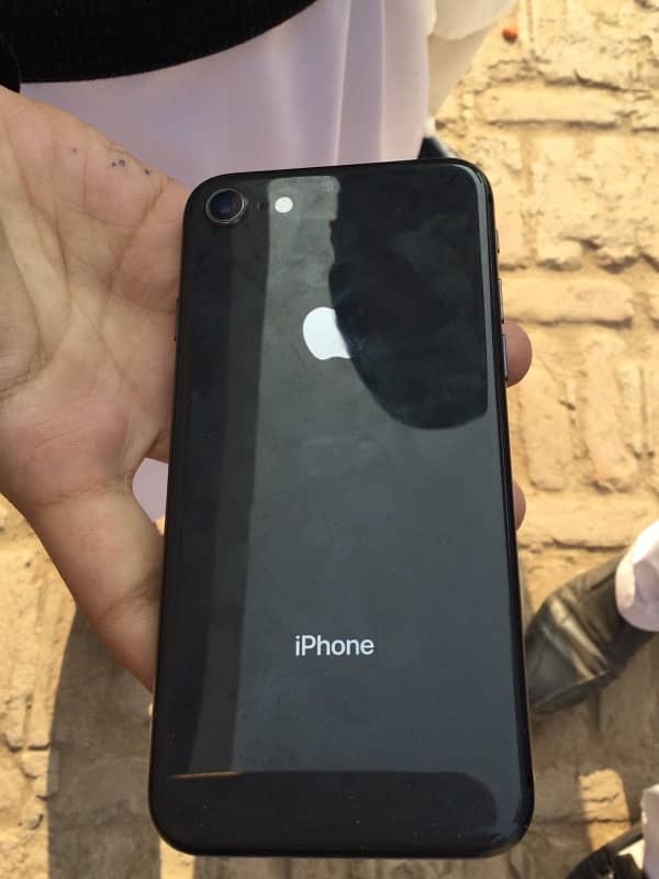 iphone 8 non pta contact on whatsapp only 03332161756 1