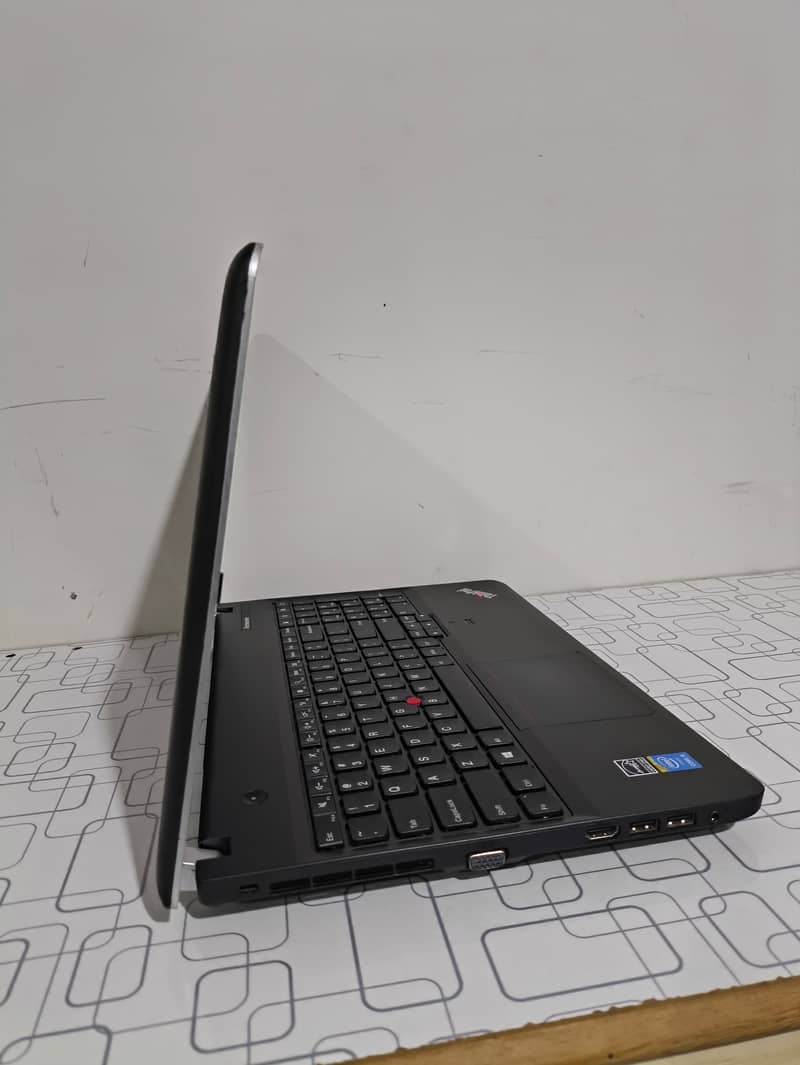 Lenovo Thinkpad E540/Core i5 4th Gen/8GB ram 128GB SSD/15.6" HD LAPTOP 3