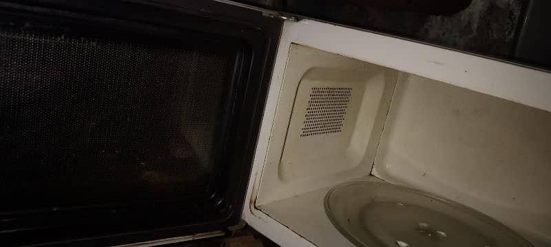 micro wave oven 2