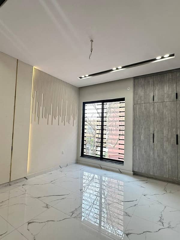 5 Marla Luxury Modern House Available For Sale In Paragon City Lahore 8