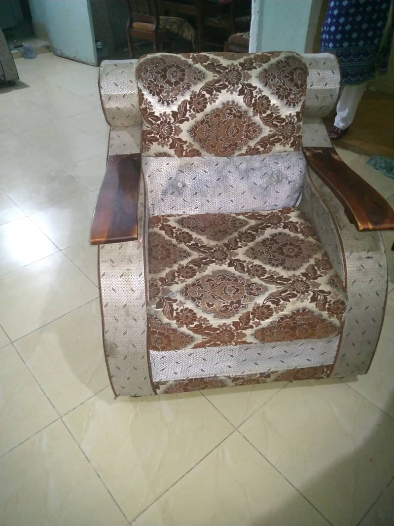 5 seater sofa set in good condition 1