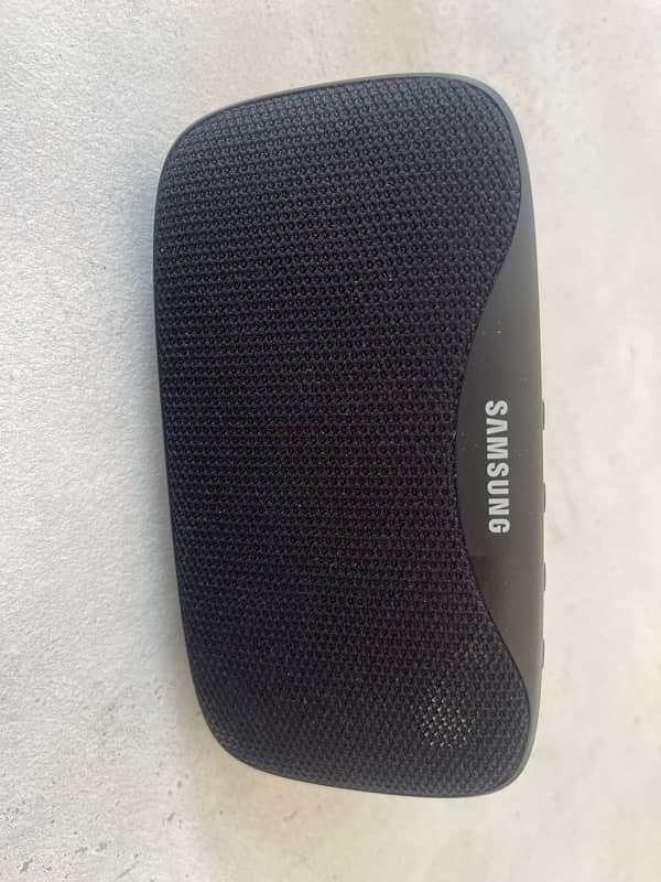 samsung Level box Bluetooth speakers 3