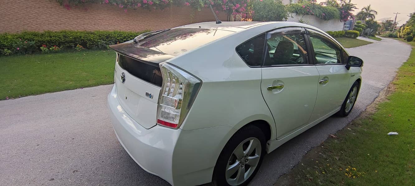 Toyota Prius 2010 3