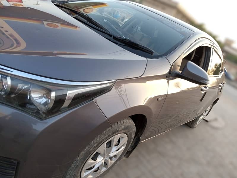 Toyota Corolla GLI 2015 1.3 Auto 8