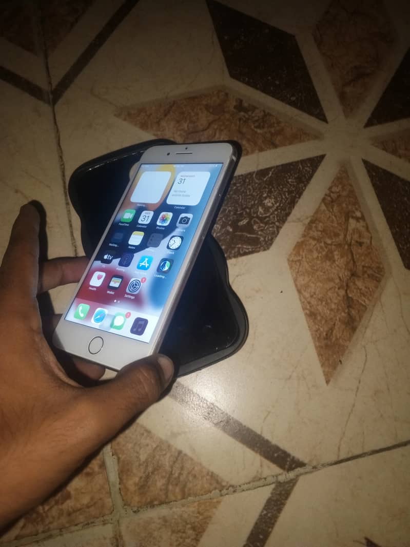 Iphone 7 plus 32 Gb pTa approve read add firts 2