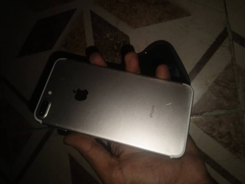 Iphone 7 plus 32 Gb pTa approve read add firts 6