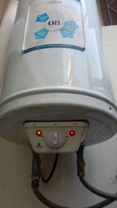 A Nasgas electric geyser in good conditions