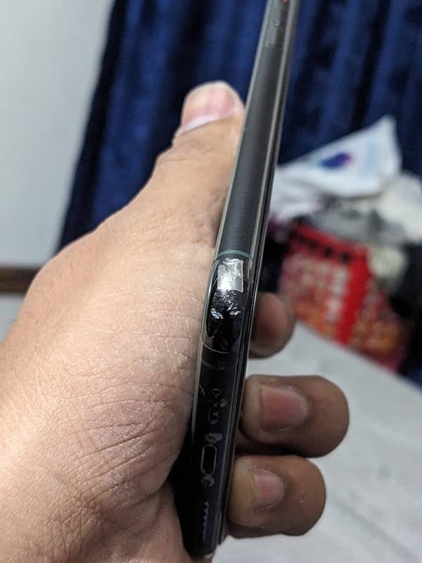 iphone 11 pro max PTA approved 6