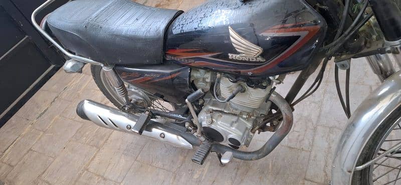 Honda 125 motorbike all original motorcycle no open no change anything 6