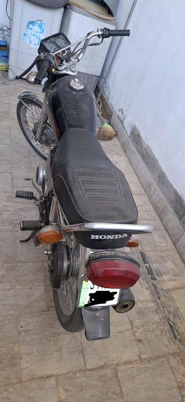 Honda 125 motorbike all original motorcycle no open no change anything 8