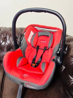 Tinnies Baby Cot + Car Seat