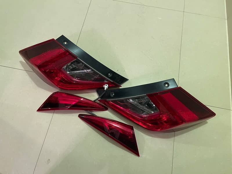 Honda Civic 2017 Tail Light 6