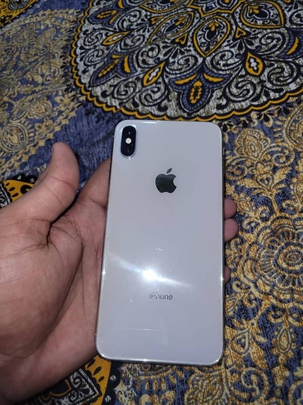 iphone xs max 1