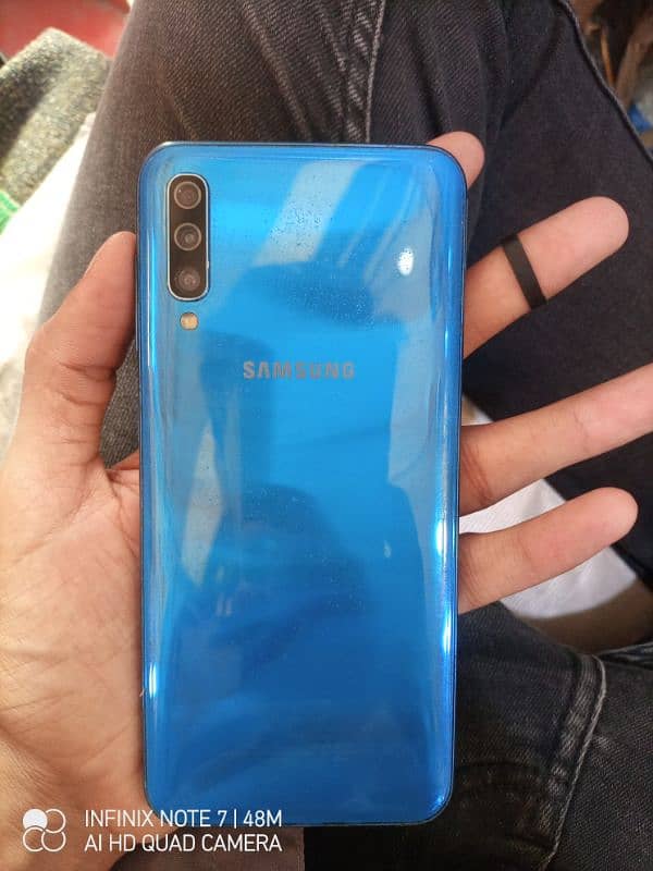 Samsung A50 1