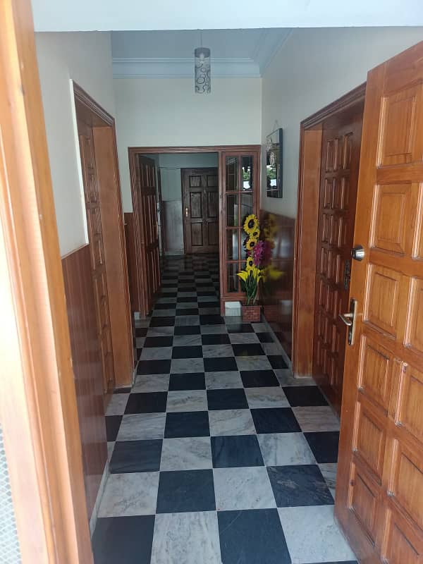 DEFENCE 1000 YARDS BUNGALOW FOR SALE 0