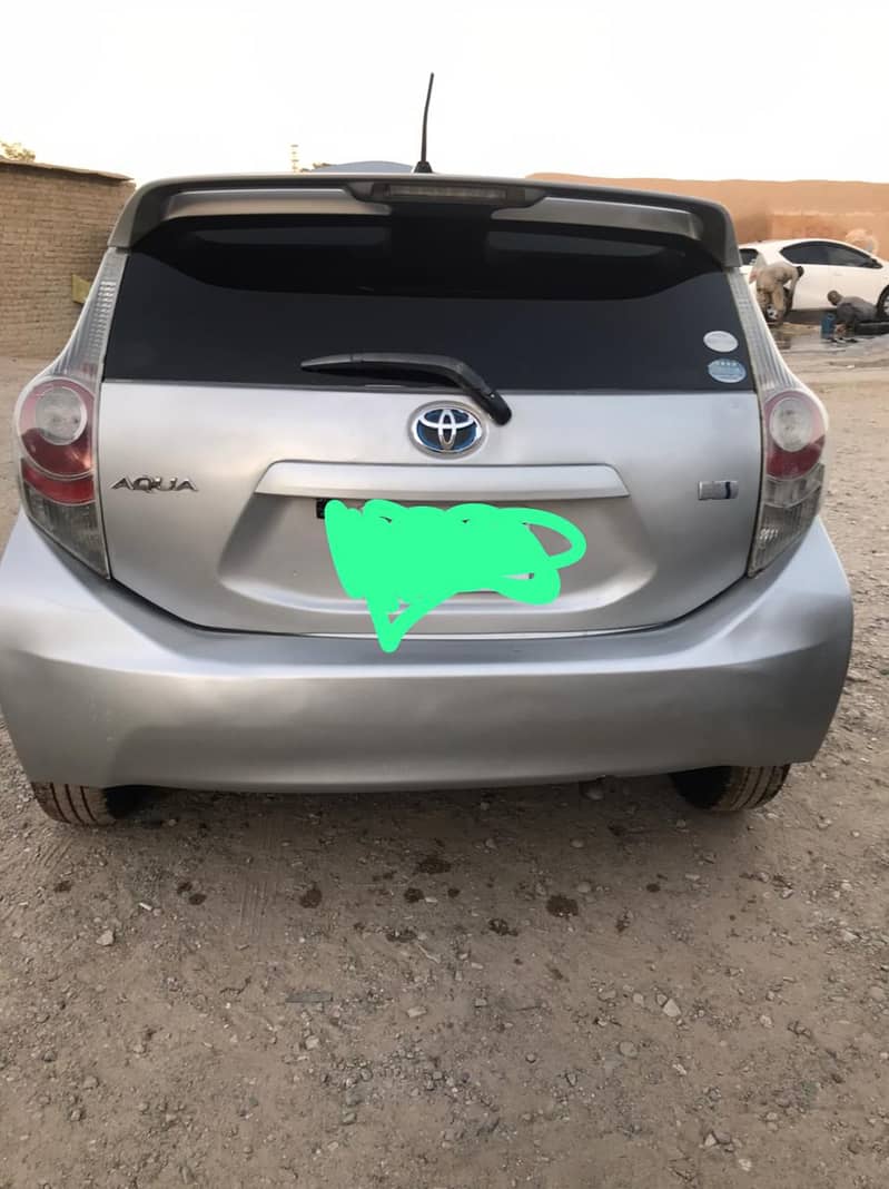 Toyota Aqua 2013 Full option 2