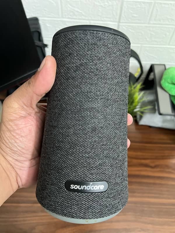 Anker SoundCore Flare Plus + 3