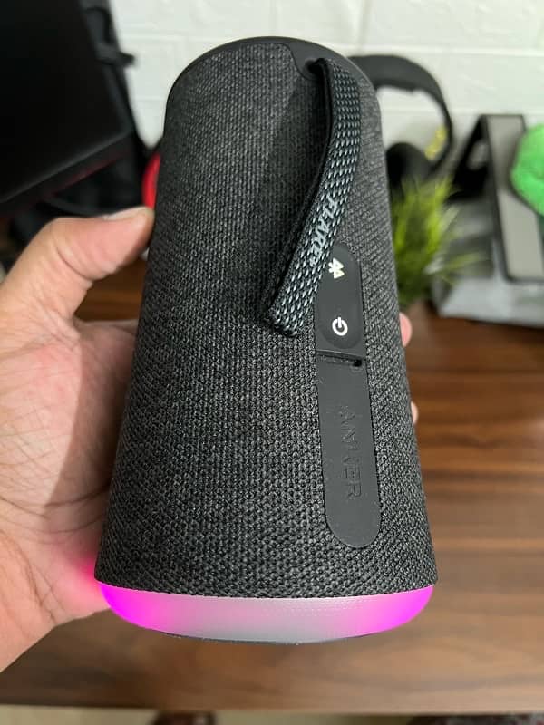 Anker SoundCore Flare Plus + 6